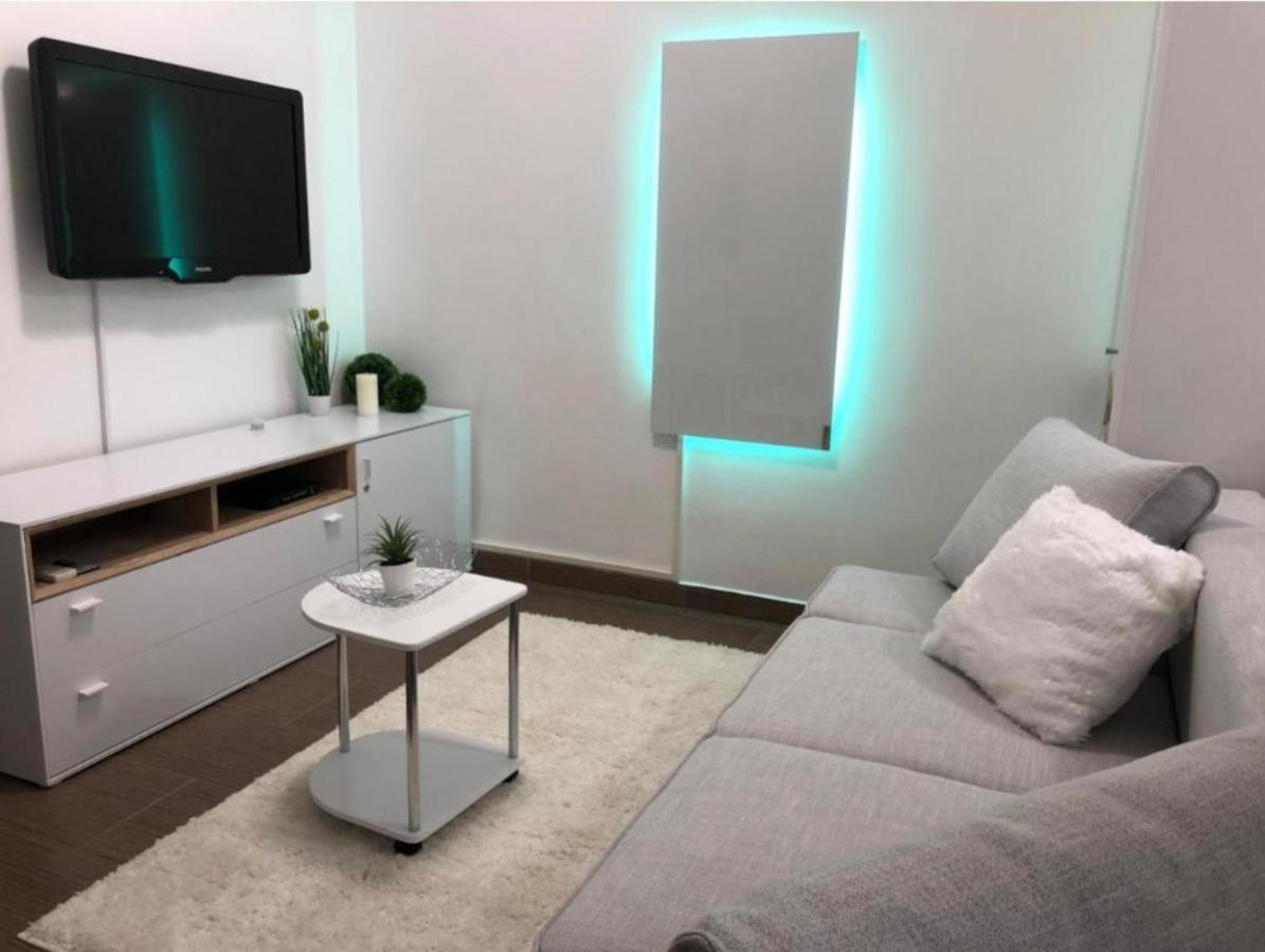 Modern Center Studio Under The Castle - Free Parking Apartment Ljubljana Luaran gambar