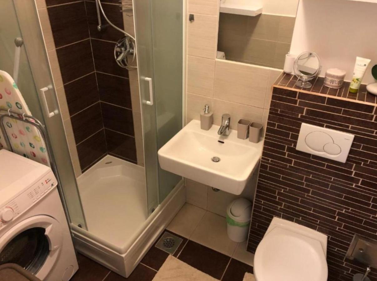 Modern Center Studio Under The Castle - Free Parking Apartment Ljubljana Luaran gambar